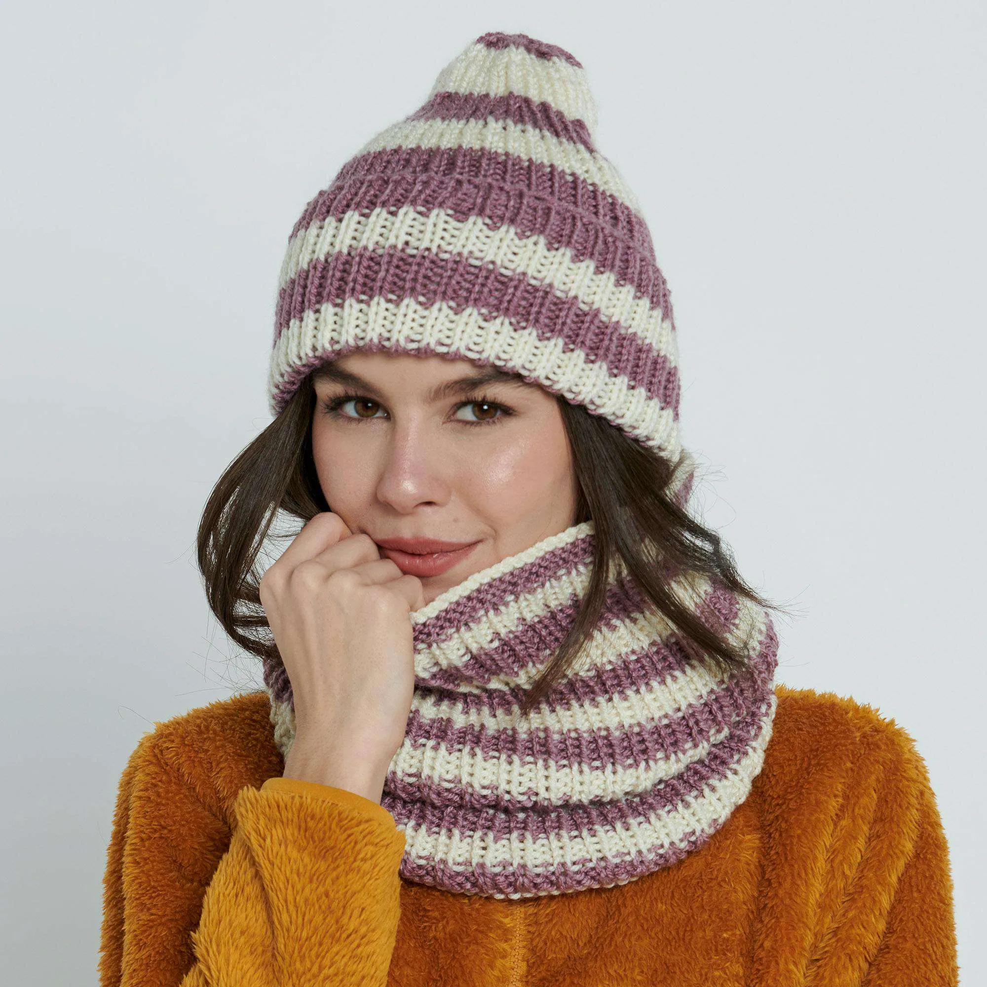 Caron Knit Hat & Cowl Knit Set