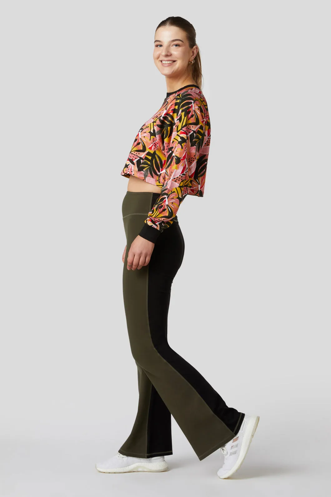 Deliciosa Flare Legging