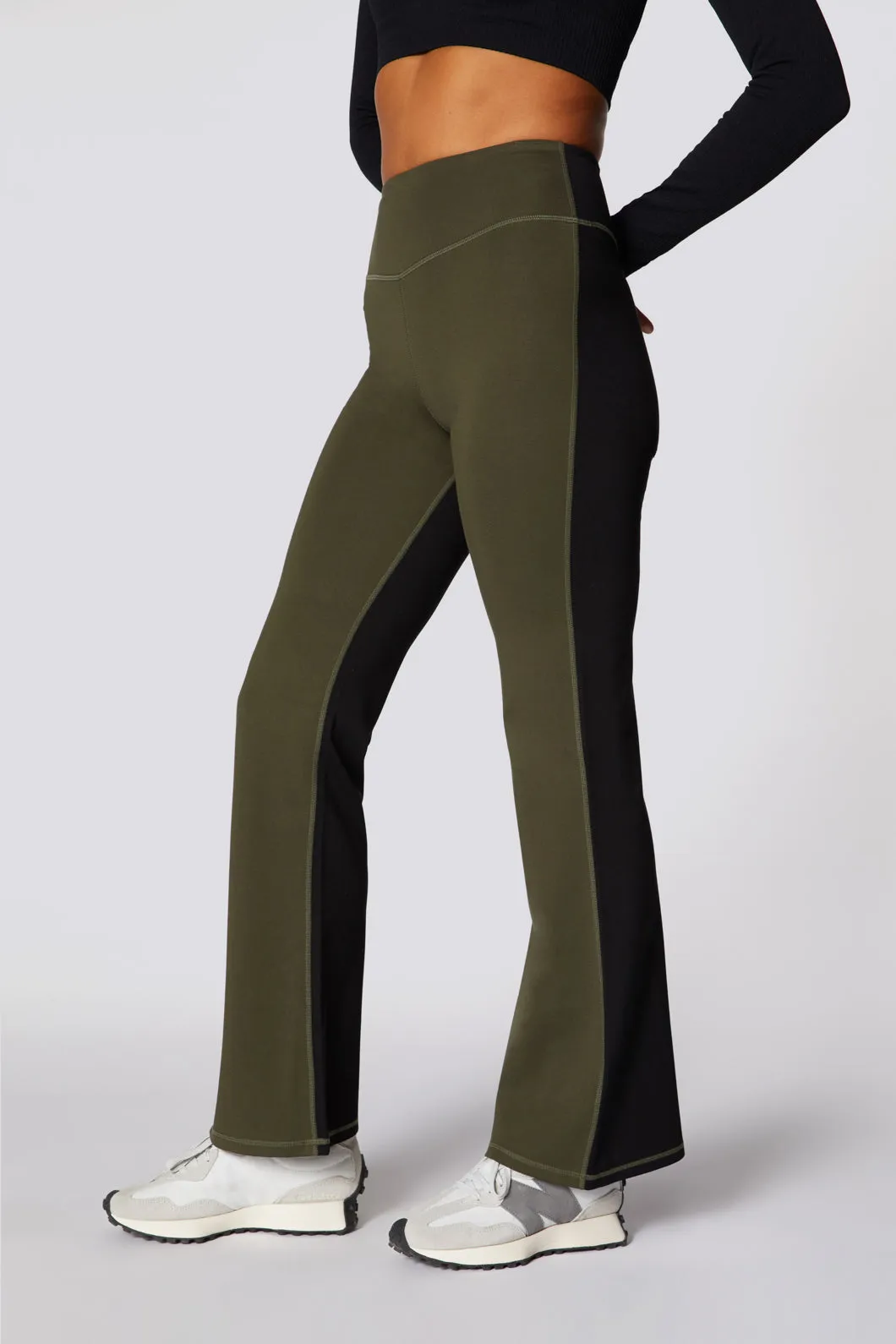 Deliciosa Flare Legging