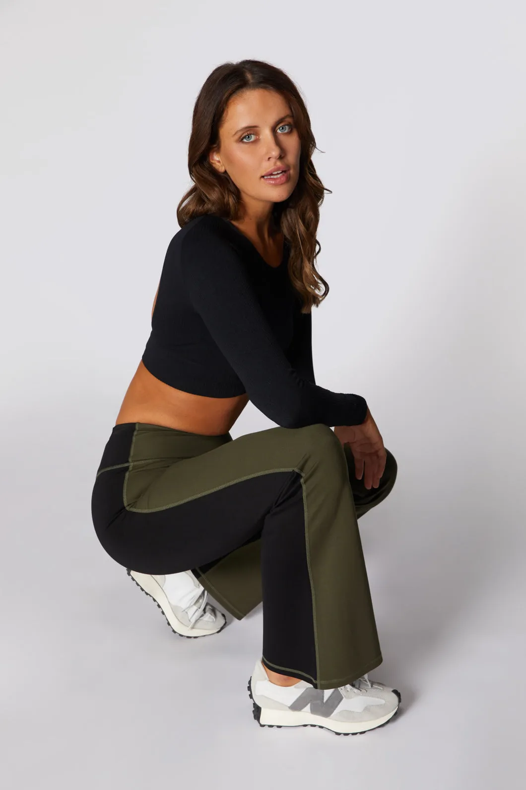 Deliciosa Flare Legging